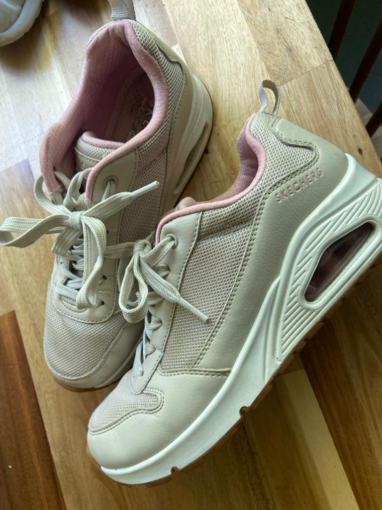 Skechers Memory Foam Sneakers - Maat 38, Ophalen of Verzenden, Gedragen, Beige, Sneakers of Gympen