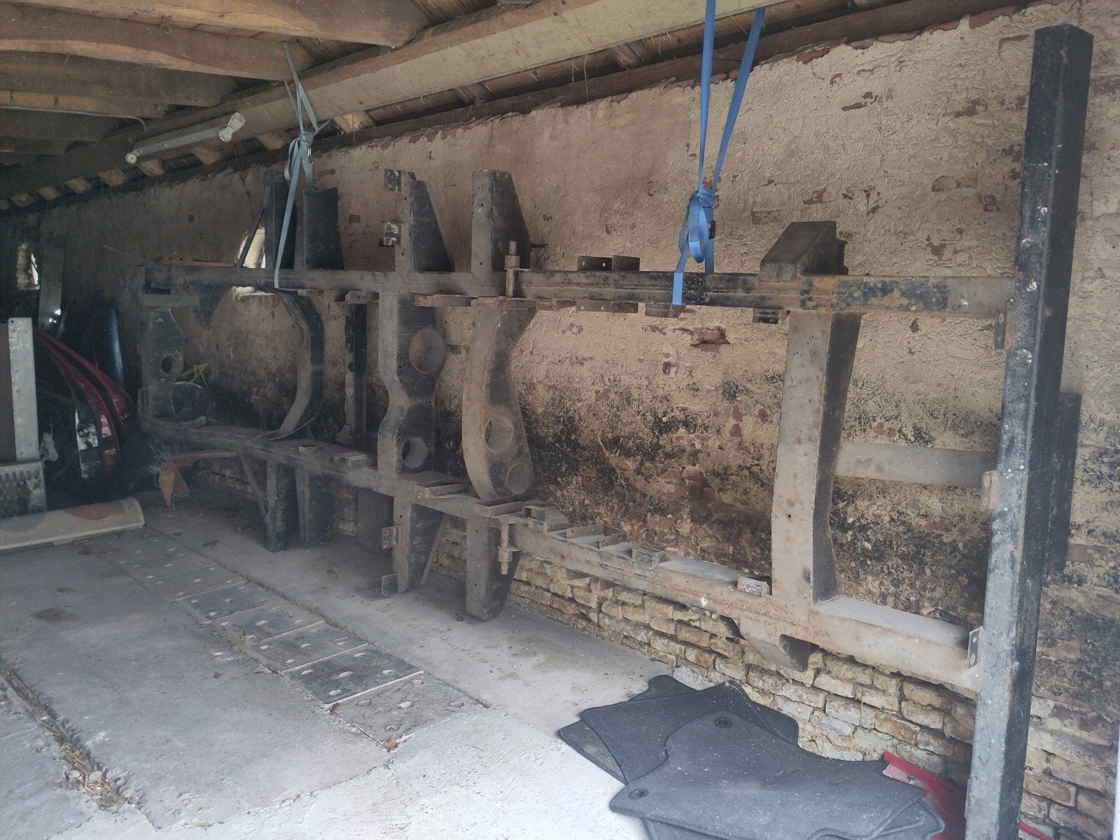 Land Rover Series Chassis - Droog Opgeslagen, Ophalen, Bumper, Voor, Gebruikt
