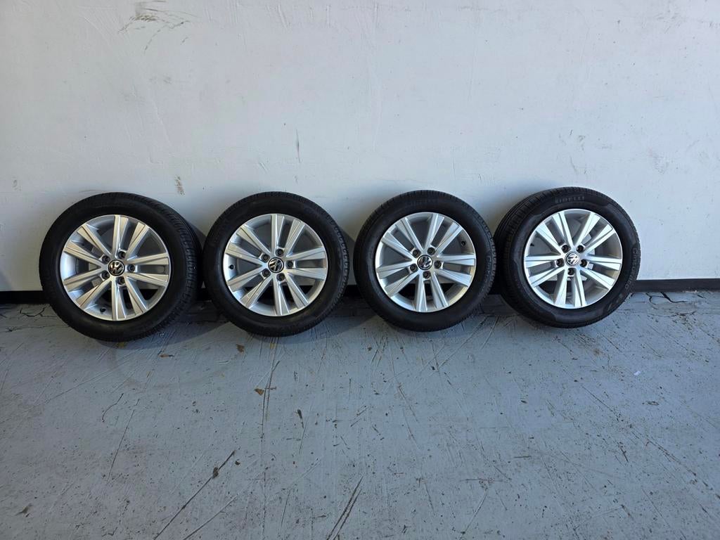 Golf 7 Borbet velgen met Pirelli zomerbanden 205/55/16, Ophalen, Gebruikt, 16 inch, Banden en Velgen