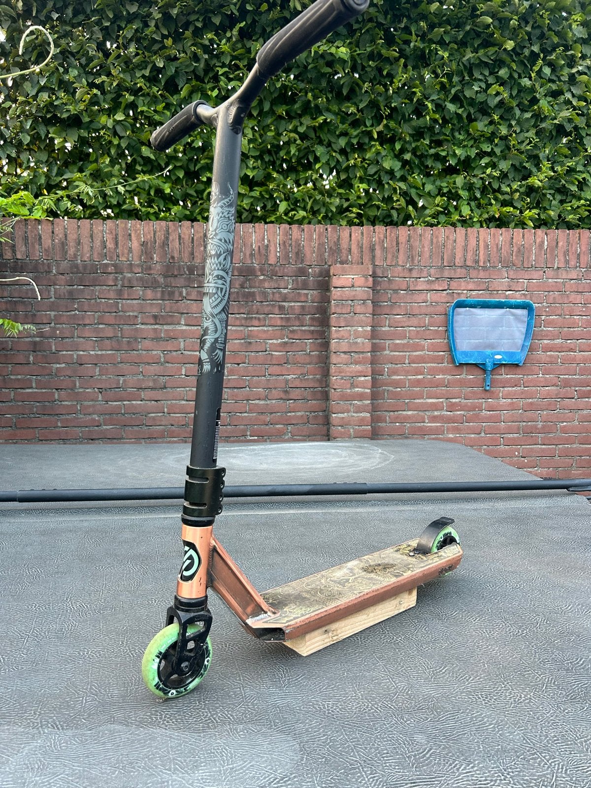 Stuntstep met uniek design, Fietsen en Brommers, Steps, Gebruikt, Gewone step, Ophalen