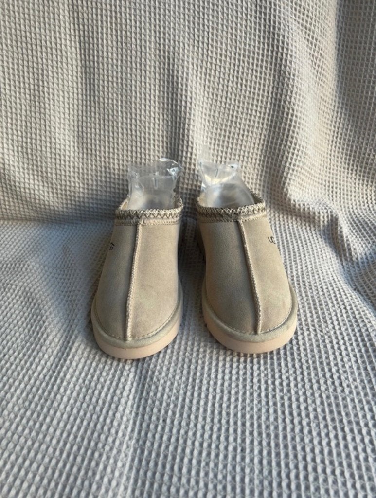 Uggs, UGG, Beige, Nieuw, Ophalen of Verzenden