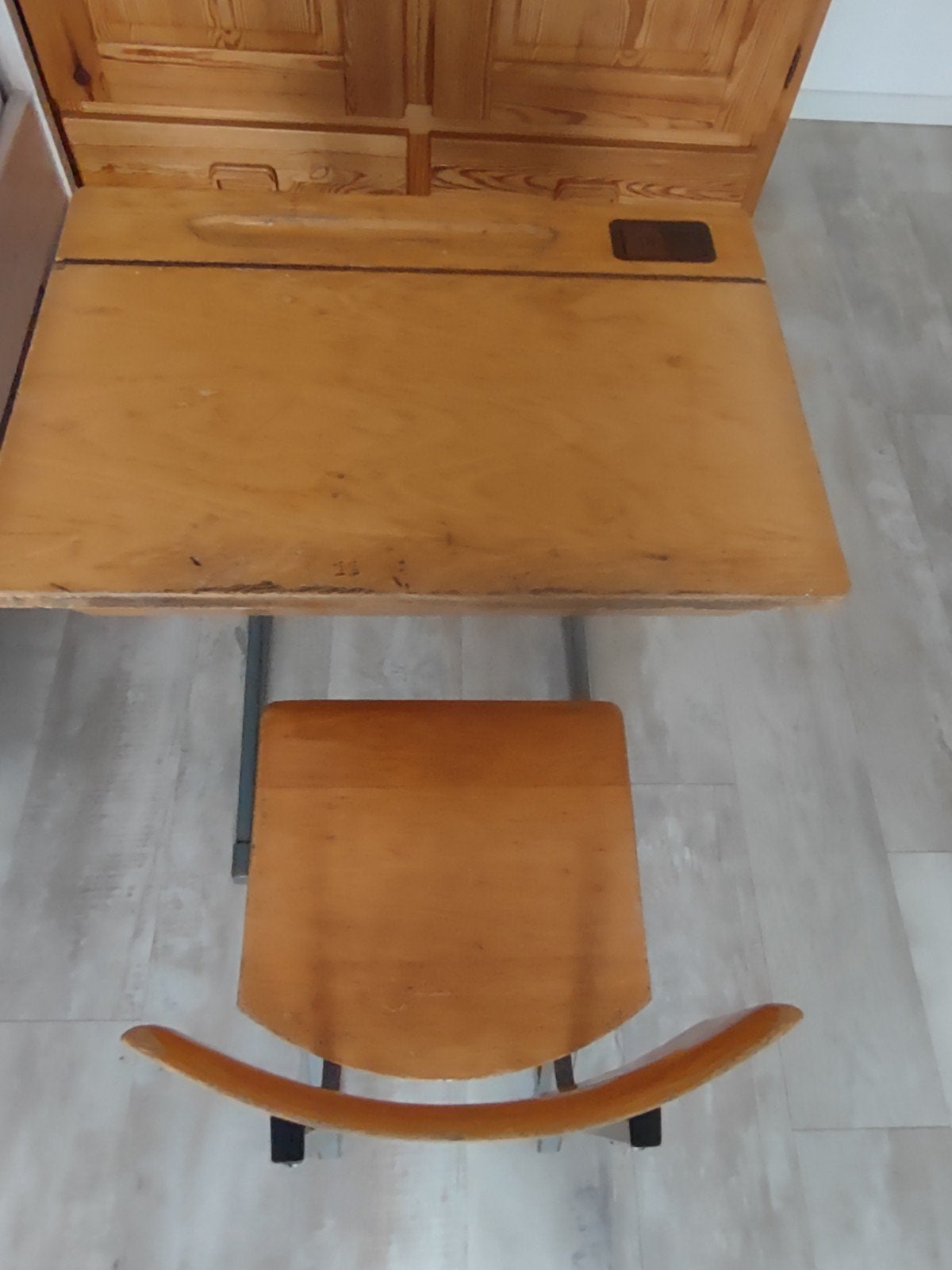 Vintage schoolbank met stoel - Hout en metaal, Huis en Inrichting, Stoelen, Ophalen, Gebruikt, Overige kleuren, Vintage, Retro, School