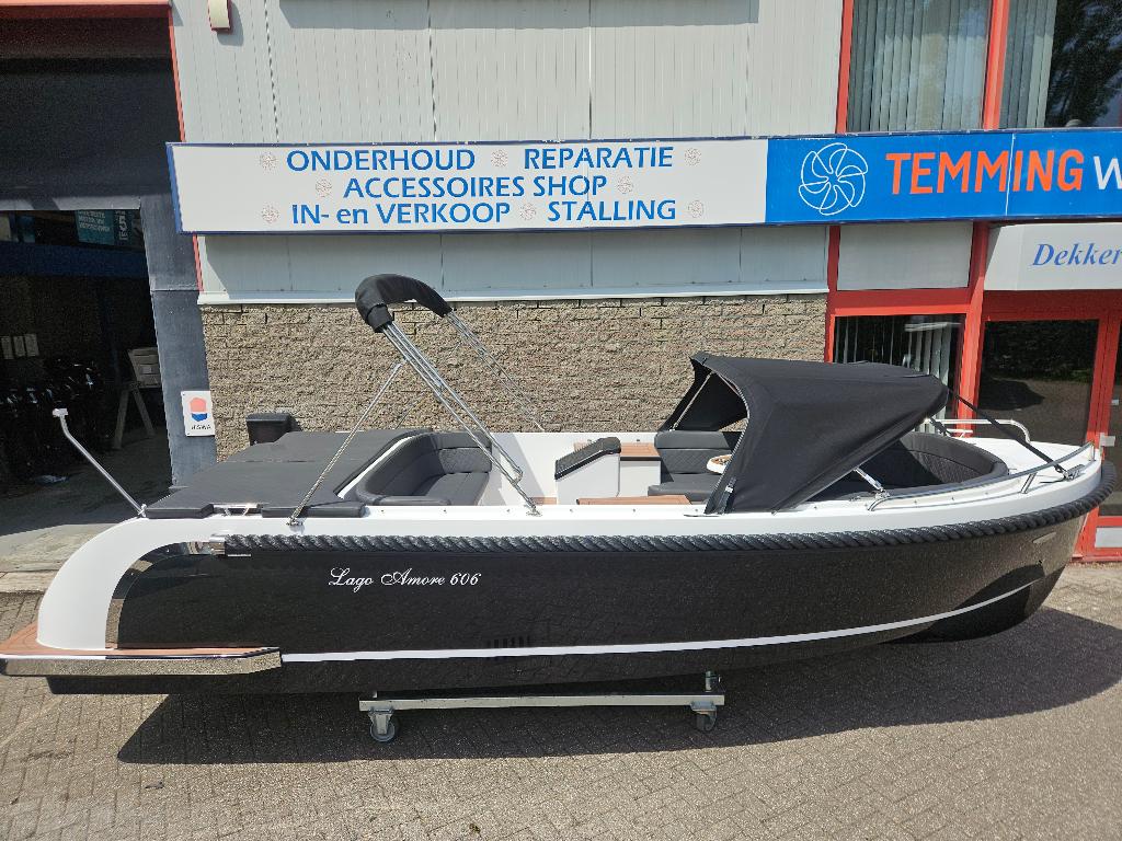 Lago Amore 606 tender