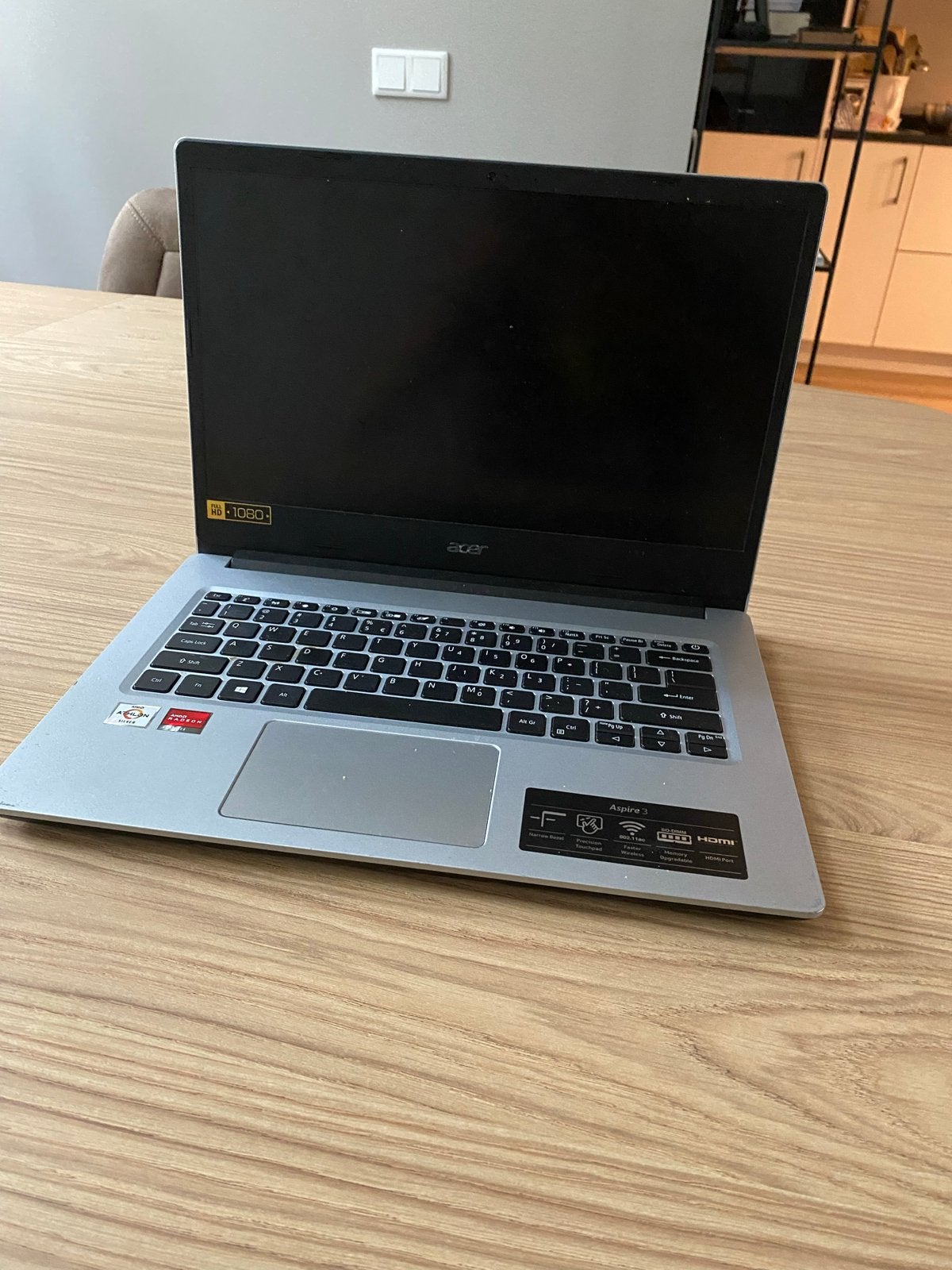 Acer Aspire 3 Laptop - Full HD, AMD Athlon Silver, Computers en Software, Met videokaart, 2 tot 3 Ghz, Qwerty, 8 GB