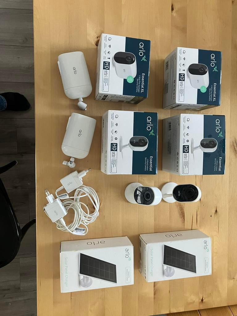 Arlo beveiligings camera 4 stuks, Ophalen of Verzenden, Zo goed als nieuw, Detector, Sensor of Melder, Beweging