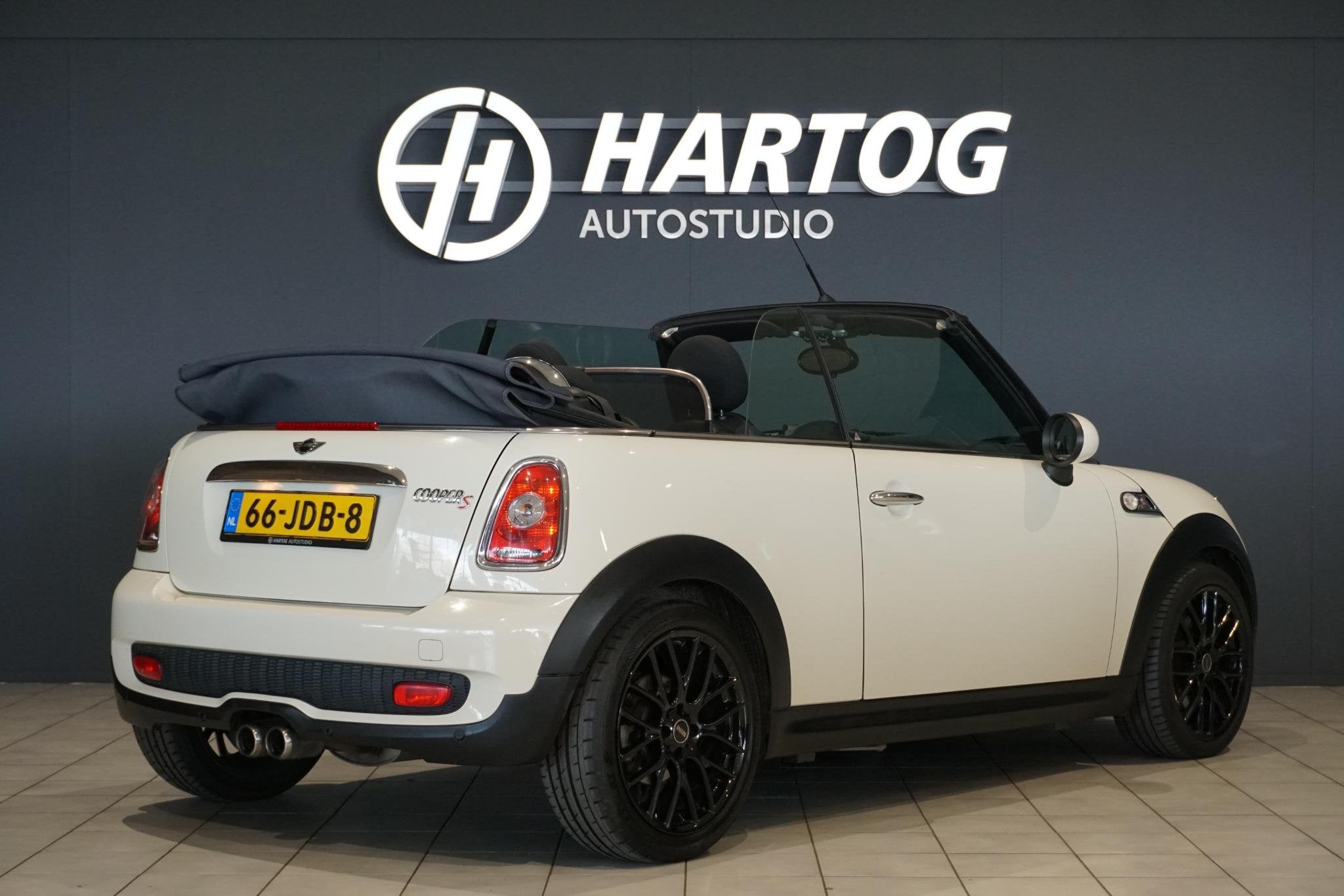 MINI Cabrio 1.6 Cooper S Chili Cabrio + BI-XENON / CLIMATE C, Auto's, Voorwielaandrijving, Euro 5, Gebruikt, Zwart