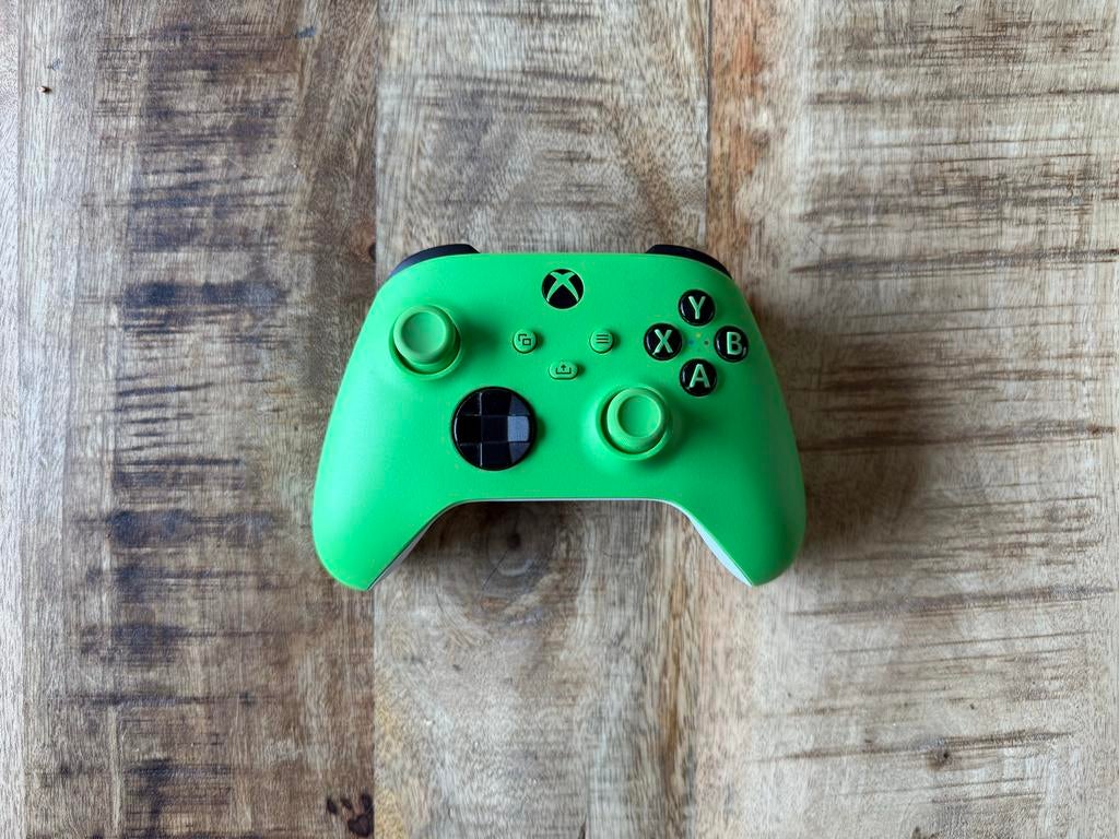 Xbox Draadloze Controller Velocity Green + Accu, Spelcomputers en Games, Spelcomputers | Xbox | Accessoires, Gebruikt, Ophalen of Verzenden