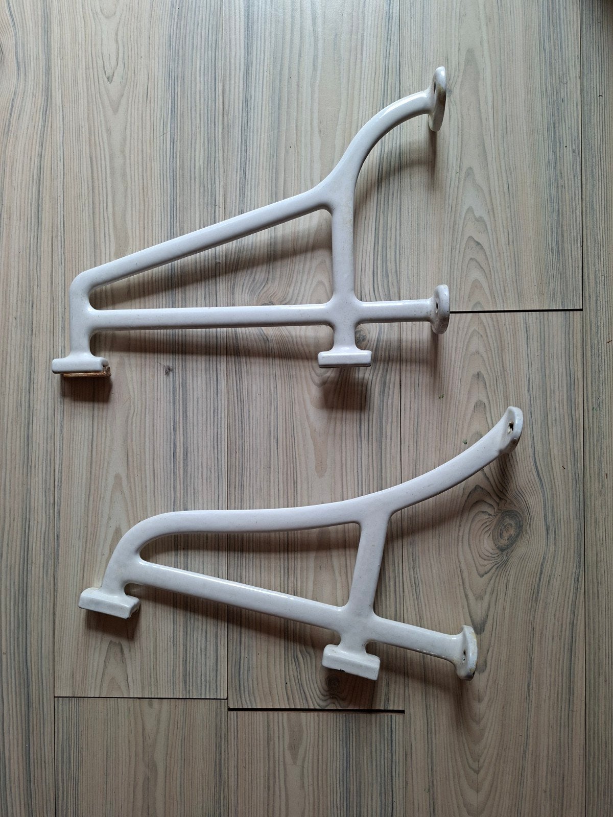 Set van 2 vintage witte gietijzeren plankdragers teab, Vintage, Gebruikt, Ophalen of Verzenden, Metaal