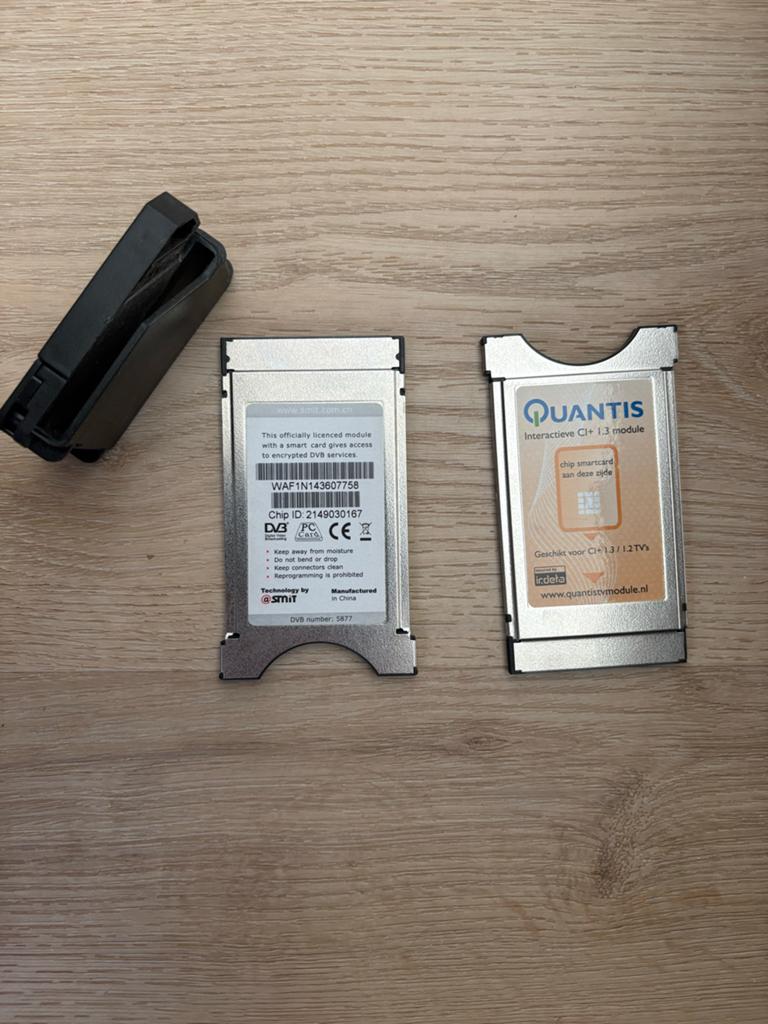 2x Interactieve CI+ 1.3 module met 1x een TV adapter., 50 Hz, Zo goed als nieuw, 100 cm of meer, Ophalen