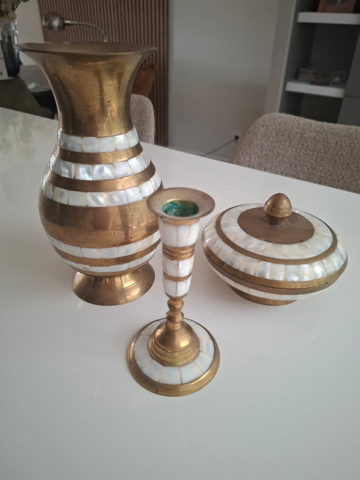 Antieke messing set met parelmoer inleg:3delig kandelaar, po, Ophalen