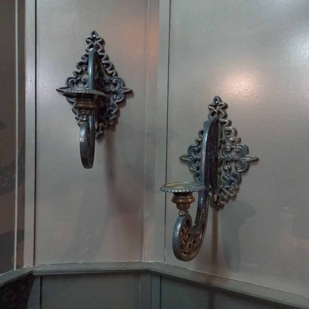 Set Antieke Neogotische Gietijzeren Wandkandelaars, Ophalen of Verzenden, Overige materialen