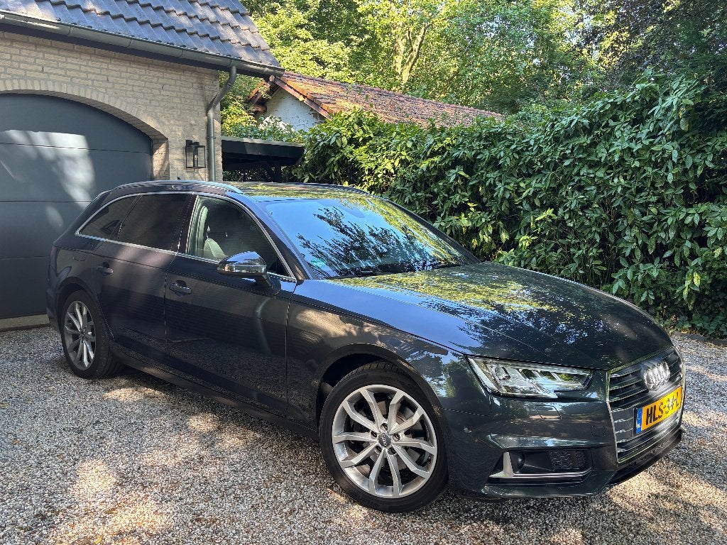 Audi A4 Avant 35 TFSI MHEV Sport 245pk |Pano|Vitual|Camera|, Auto's, Audi, Euro 5, Zwart, 4 cilinders, A4