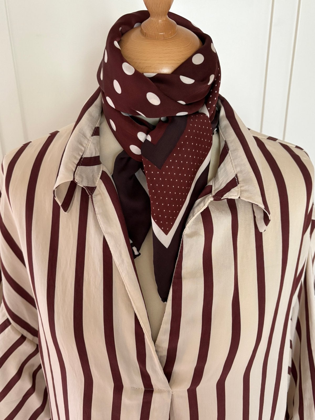 Blouse, ZARA, mt M, 38-40, ecru bordeaux, zgan, Kleding | Dames, Blouses en Tunieken, Ophalen of Verzenden, Zo goed als nieuw