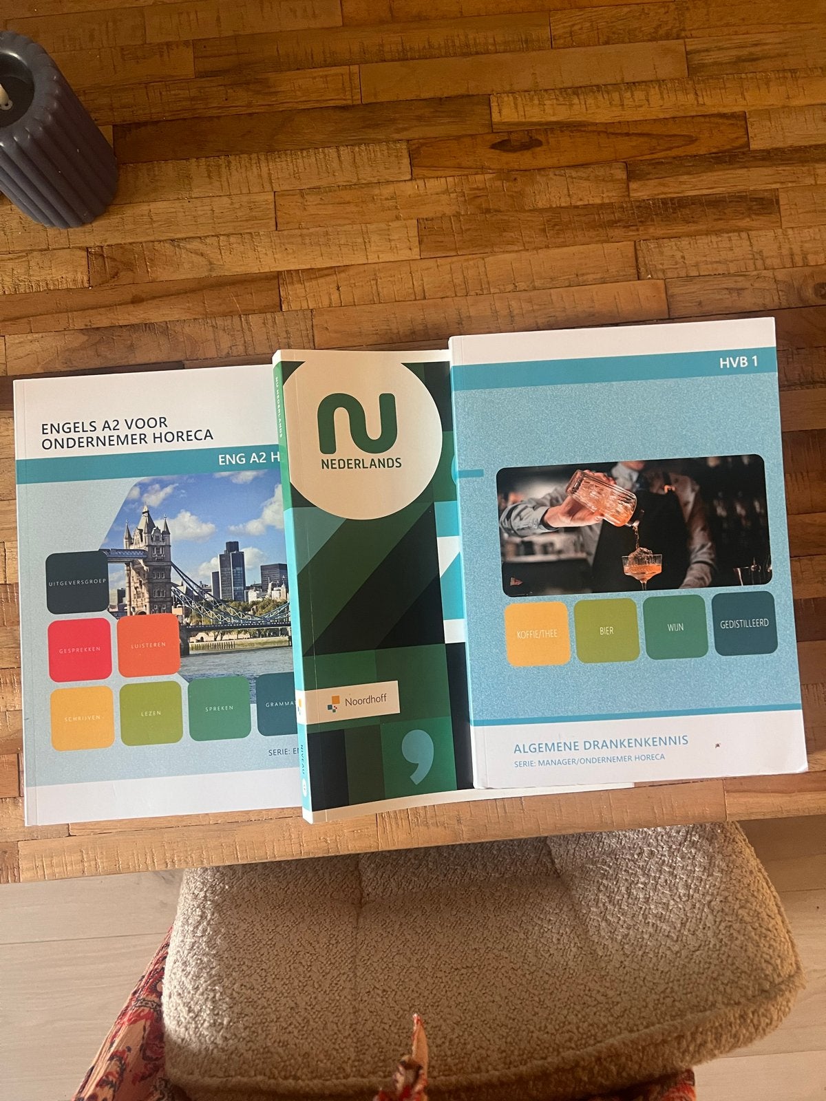 Boeken opleiding Horeca Manager 2025/2026 (Engels, Nederland, Ophalen of Verzenden, Zo goed als nieuw, MBO