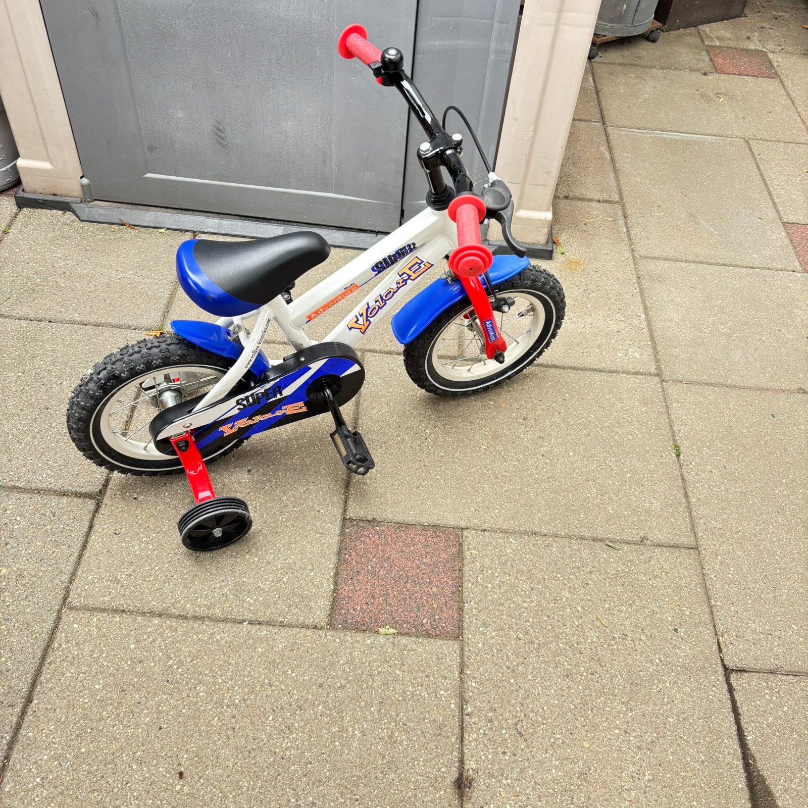 Jongensfietsje 12 inch en meisjesfiets, Fietsen en Brommers, Fietsen | Kinderfietsjes, Ophalen, Zo goed als nieuw, Minder dan 16 inch