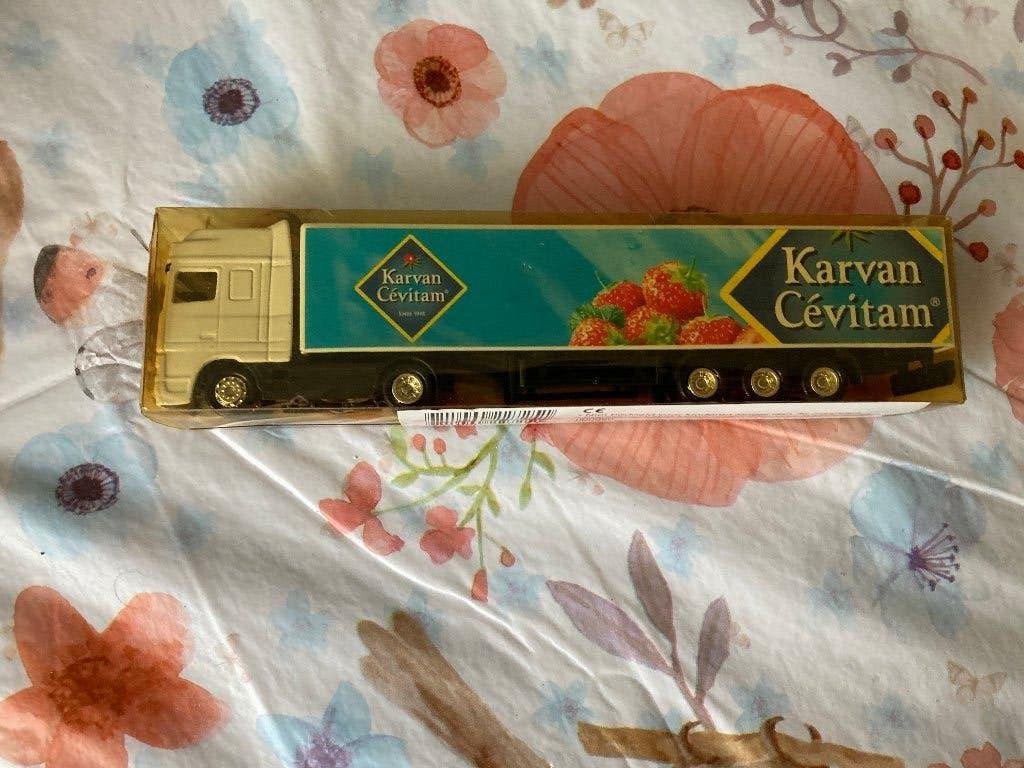 Model vrachtauto Karvan Cevitam ( Nieuw in doosje ), Ophalen of Verzenden, Nieuw, Bus of Vrachtwagen, Overige merken