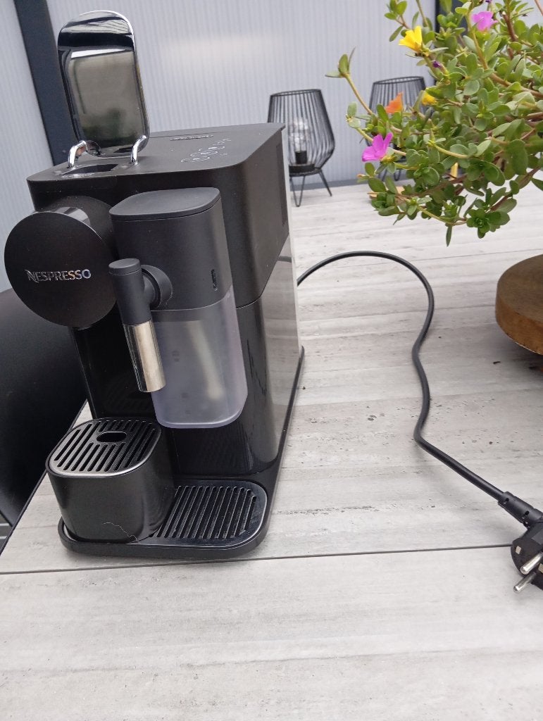 Foto 16 van Nespresso DeLonghi koffiezetapparaat