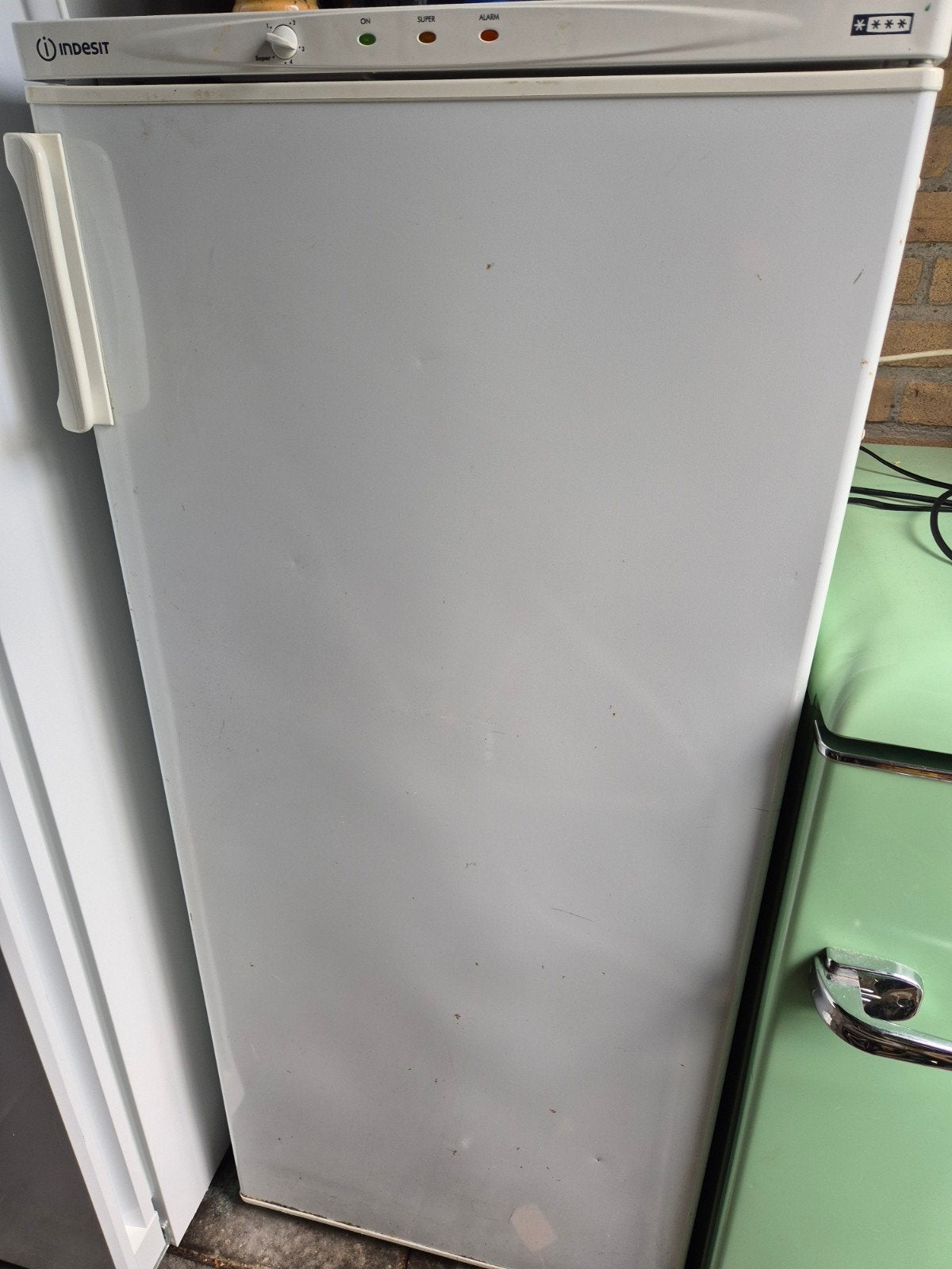 Indesit vriezer, Gebruikt, 120 tot 140 cm, Minder dan 60 cm, Vrijstaand