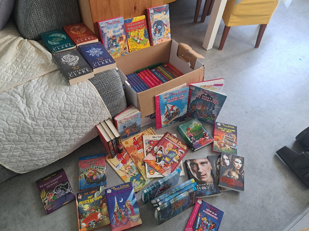 Jeugdboeken, Boeken, Kinderboeken | Jeugd | 10 tot 12 jaar, Ophalen, Zo goed als nieuw, Diverse auteurs, Fictie