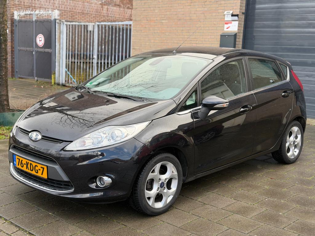 Ford Fiesta 1.4 Titanium Apk cruise Control Clima elektrisch, Voorwielaandrijving, Euro 5, Stof, Zwart