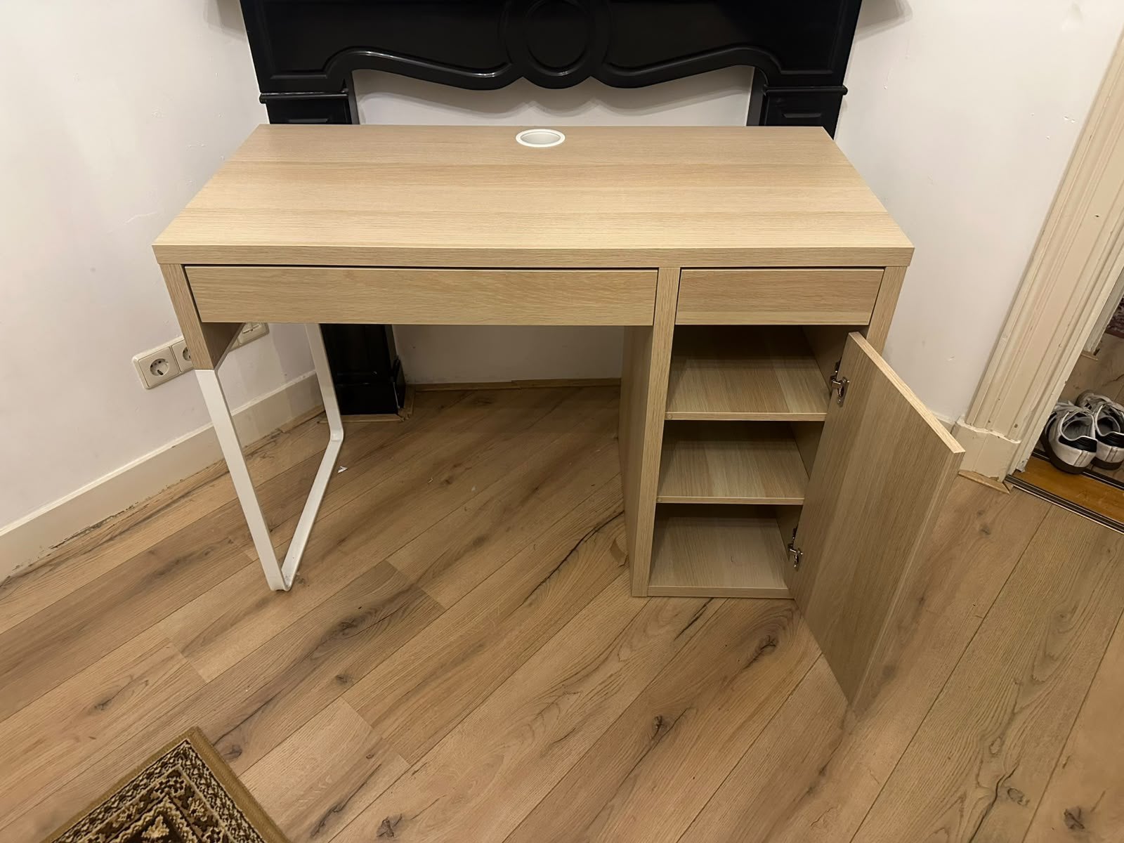 IKEA bureau, Ophalen, Zo goed als nieuw