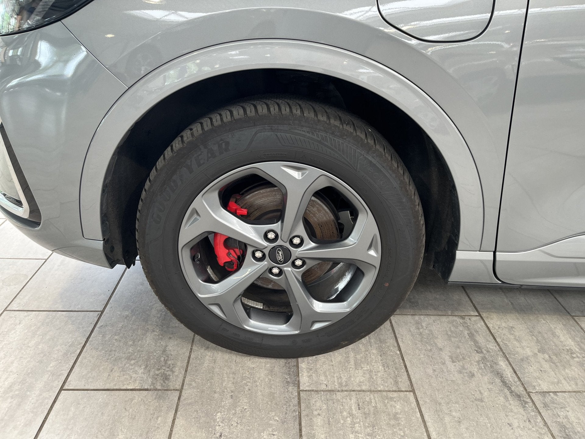 Ford Kuga 2.5 PHEV 243 pk ST-Line X I AGR stoelen | Adapt Cr, Auto's, Ford, 12 maanden, 14 kWh, Gebruikt, Zwart