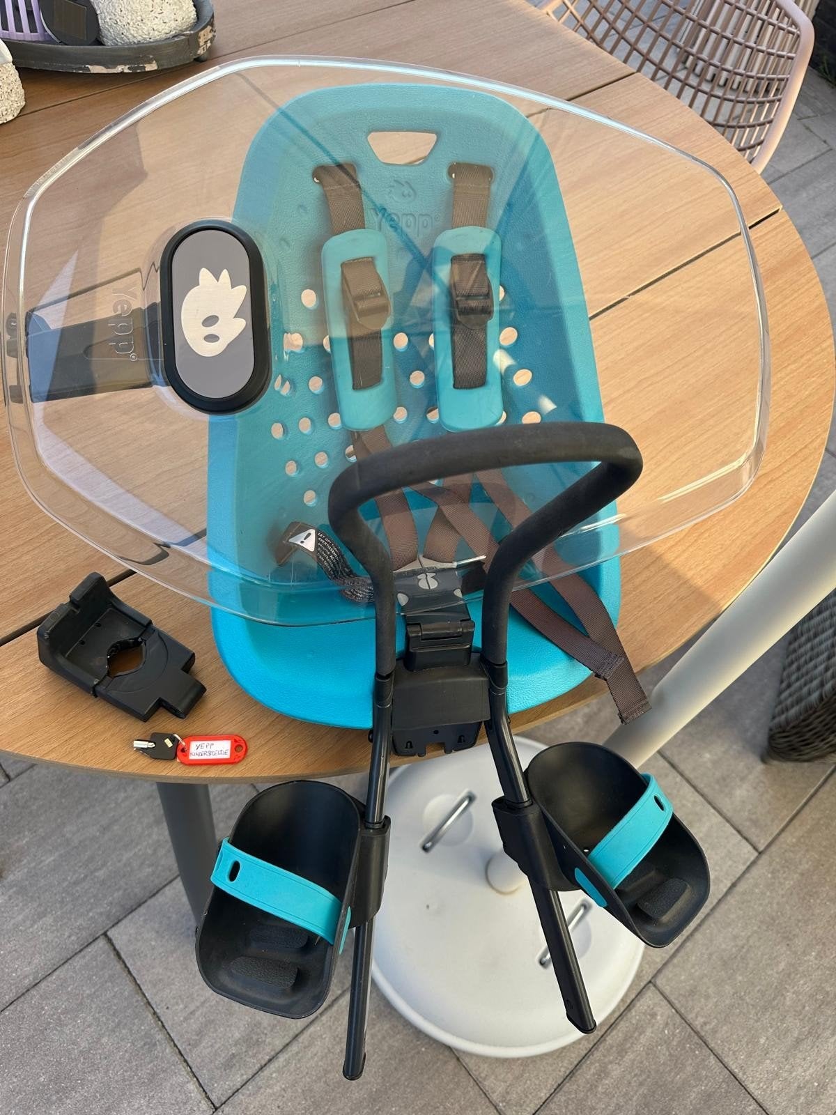 Yepp Mini Ocean thule fietsstoeltje met windscherm, Voetsteuntjes, Yepp, Voorzitje, Ophalen of Verzenden
