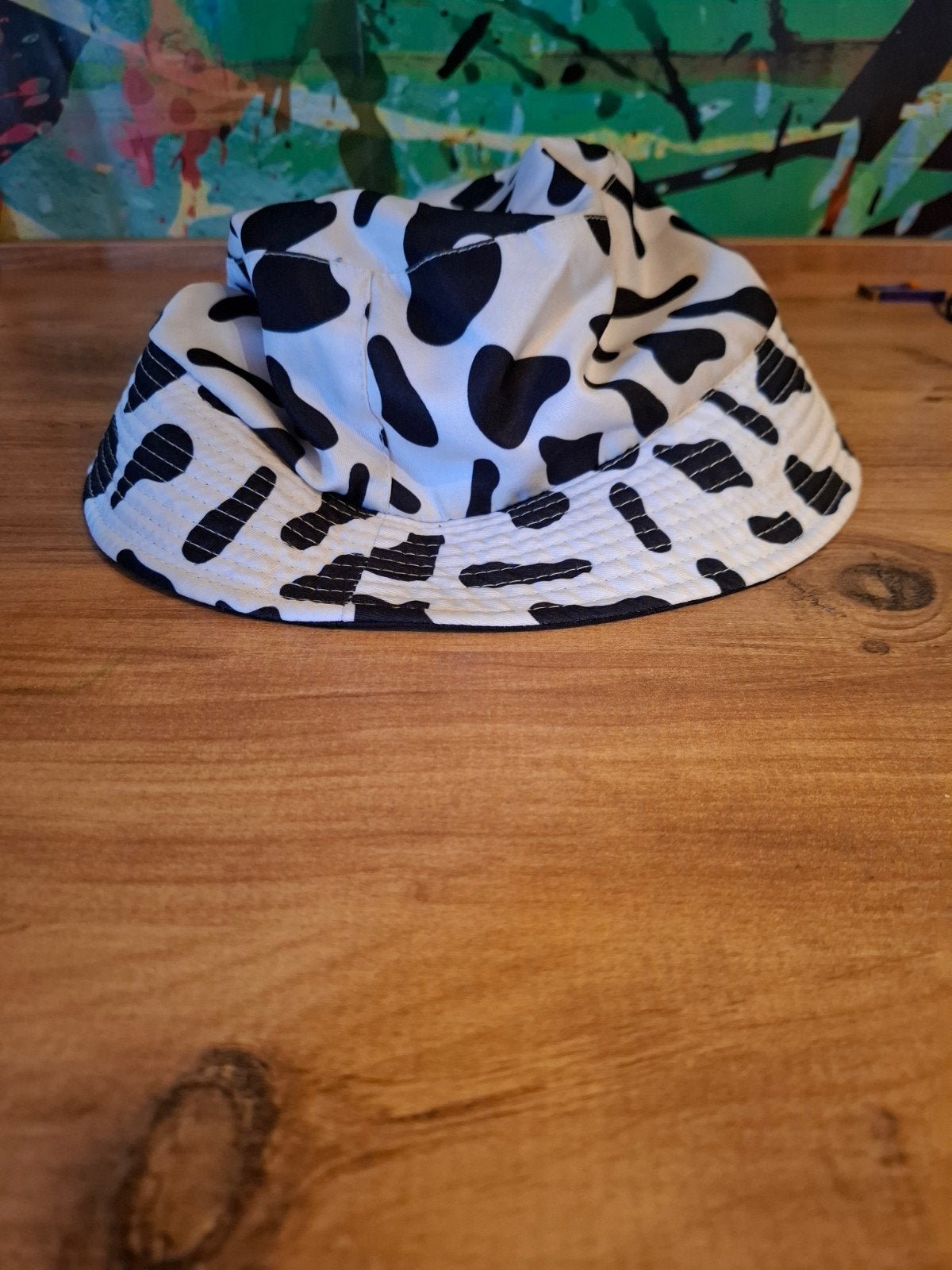 Bucket Hat met Koeienprint - Omkeerbaar Zwart/Wit, Kleding | Dames, Ophalen, Hoed, One size fits all, Loud clear