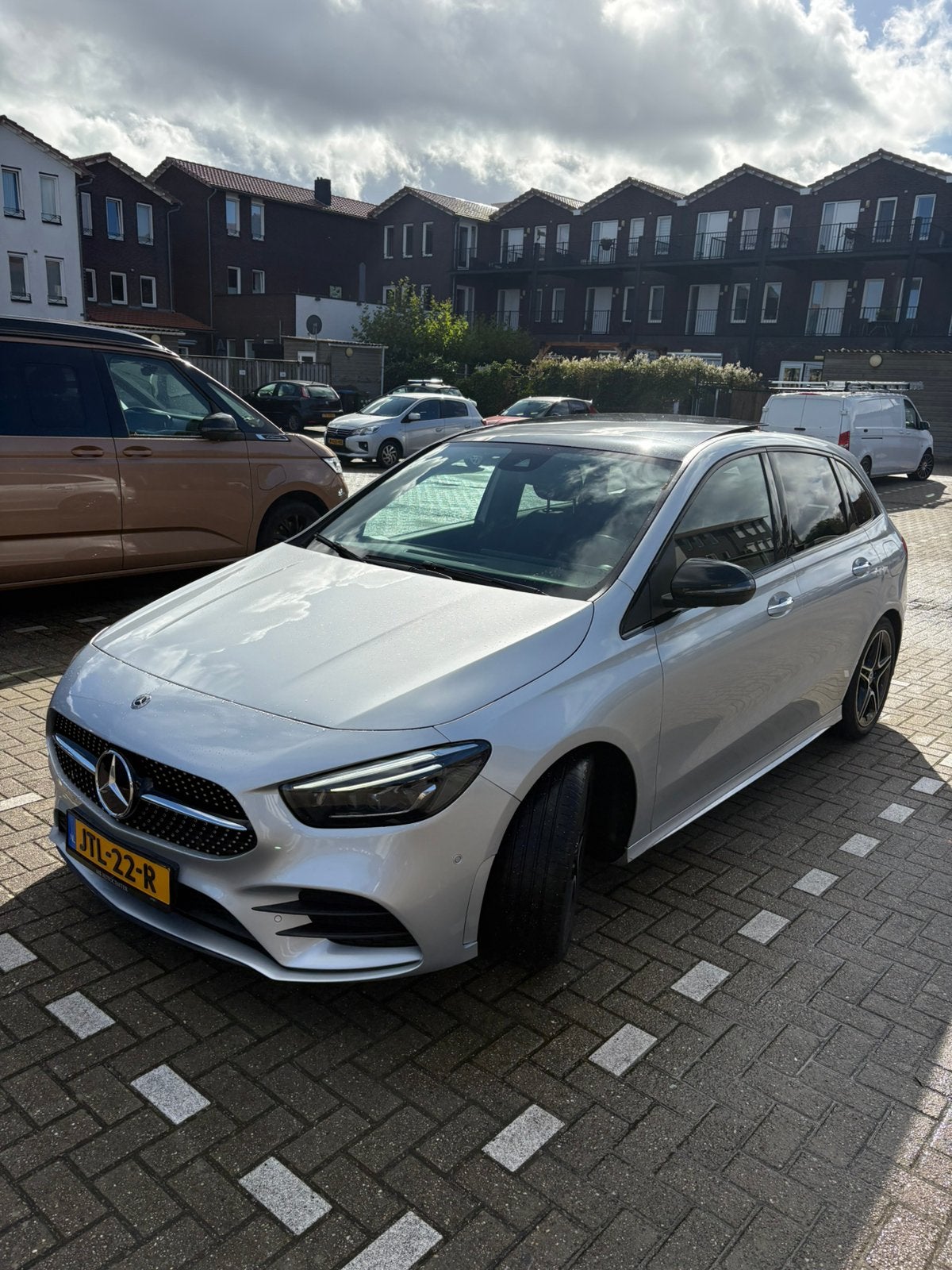 Mercedes-Benz B-Klasse B180 d 116PK 7G-DCT 2019 Grijs, Auto's, 4 cilinders, Diesel, 115 pk, Particulier