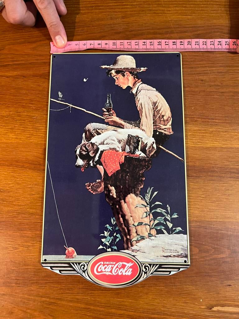 Coca Cola metalen reclamebord visser met hond, Ophalen of Verzenden, Gebruikt, Reclamebord