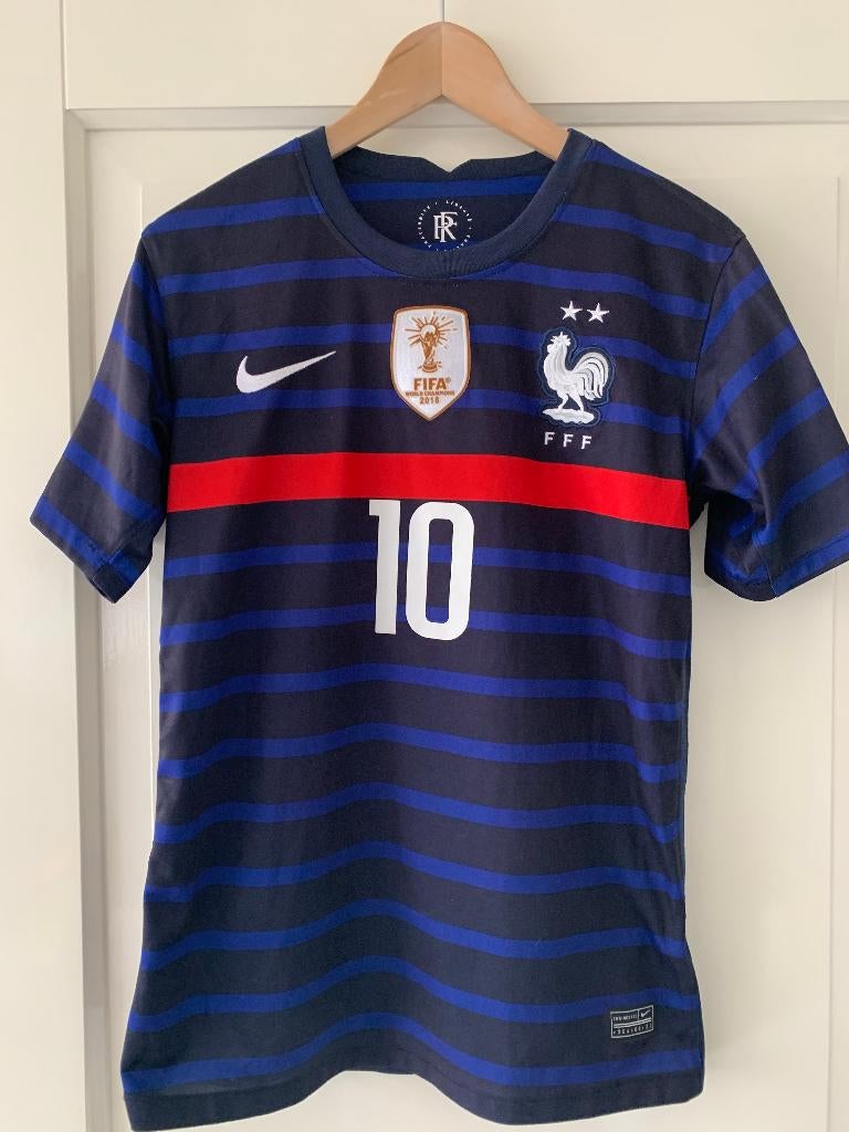 Prachtig mooi MBAPPE Frankrijk shirt in nieuwstaat maat S, Verzamelen, Sportartikelen en Voetbal, Ophalen of Verzenden, Zo goed als nieuw