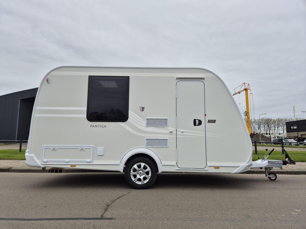 Tabbert Pantiga 390 WD Meeneemprijs, Caravans en Kamperen, Overige typen, Standaardzit, Tabbert, Tot en met 2