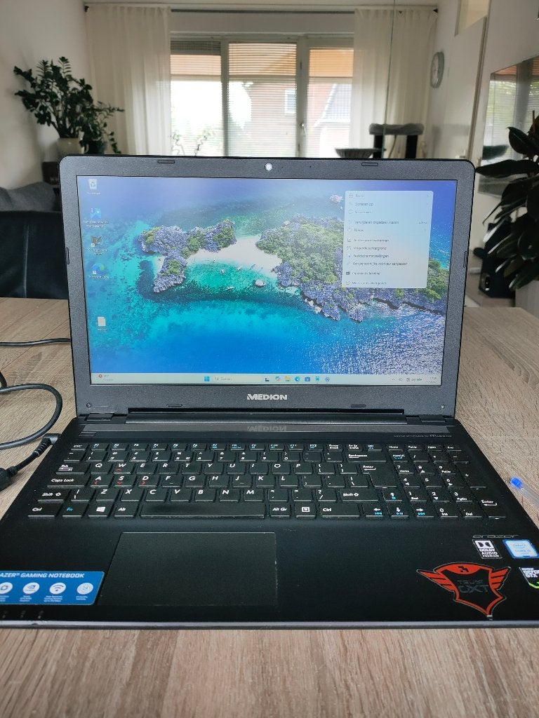 Medion Erazer Gaming Notebook Met I5 8GB SSD En GTX950, 256 GB, Met videokaart, 2 tot 3 Ghz, 8 GB