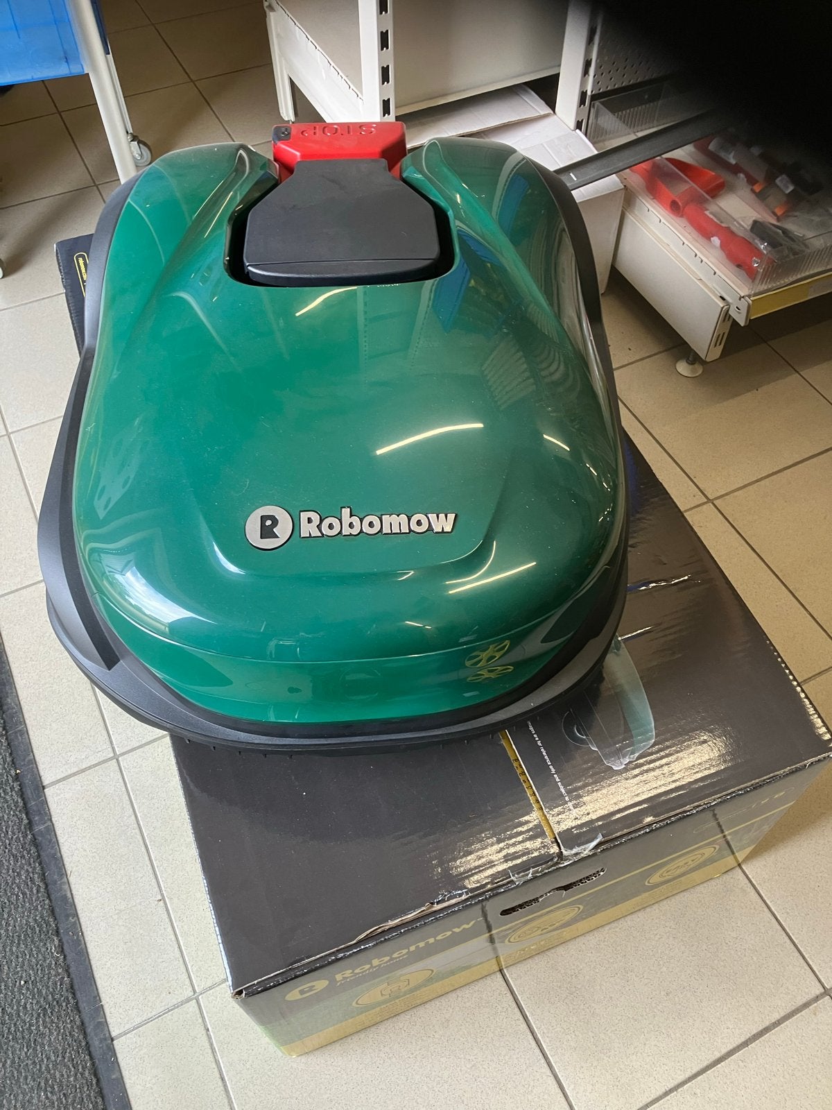 Robomow RK1000 Robotmaaier - Nieuw in doos, Ophalen, Cirkelmaaier, Minder dan 30 cm, Accu-grasmaaier