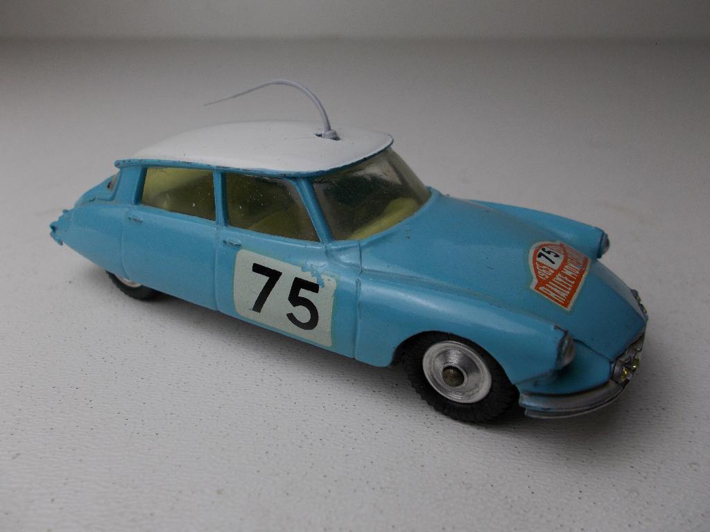 1965 Corgi Toys 323 CITROEN DS 19 "MONTE CARLO". I.z.g.st., Ophalen of Verzenden, Zo goed als nieuw, Auto, Corgi