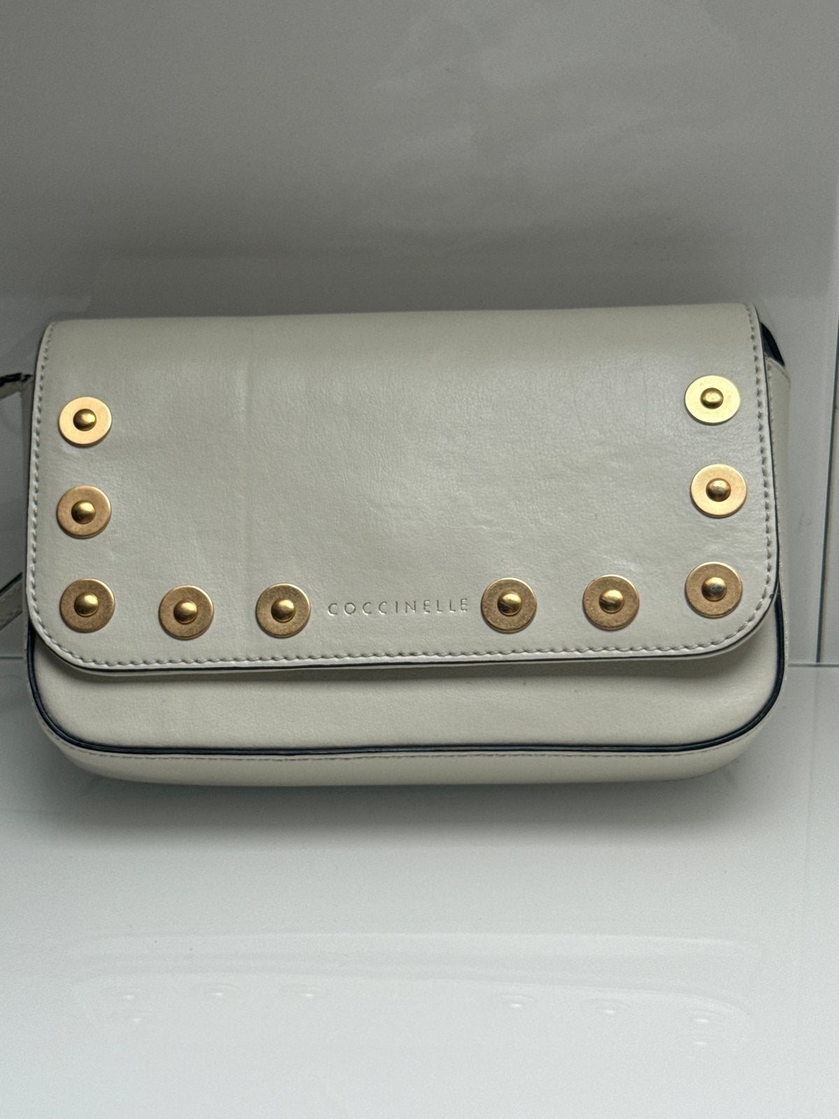Coccinelle Schoudertasje - Zo goed als nieuw, Ophalen of Verzenden, Zo goed als nieuw, Beige, Schoudertasje