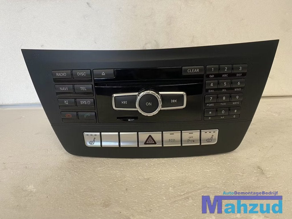 MERCEDES C KLASSE W204 Radio navigatie 2011-2012 A2049004714, Gebruikt, Mercedes-Benz AG, Mercedes-Benz, Ophalen of Verzenden