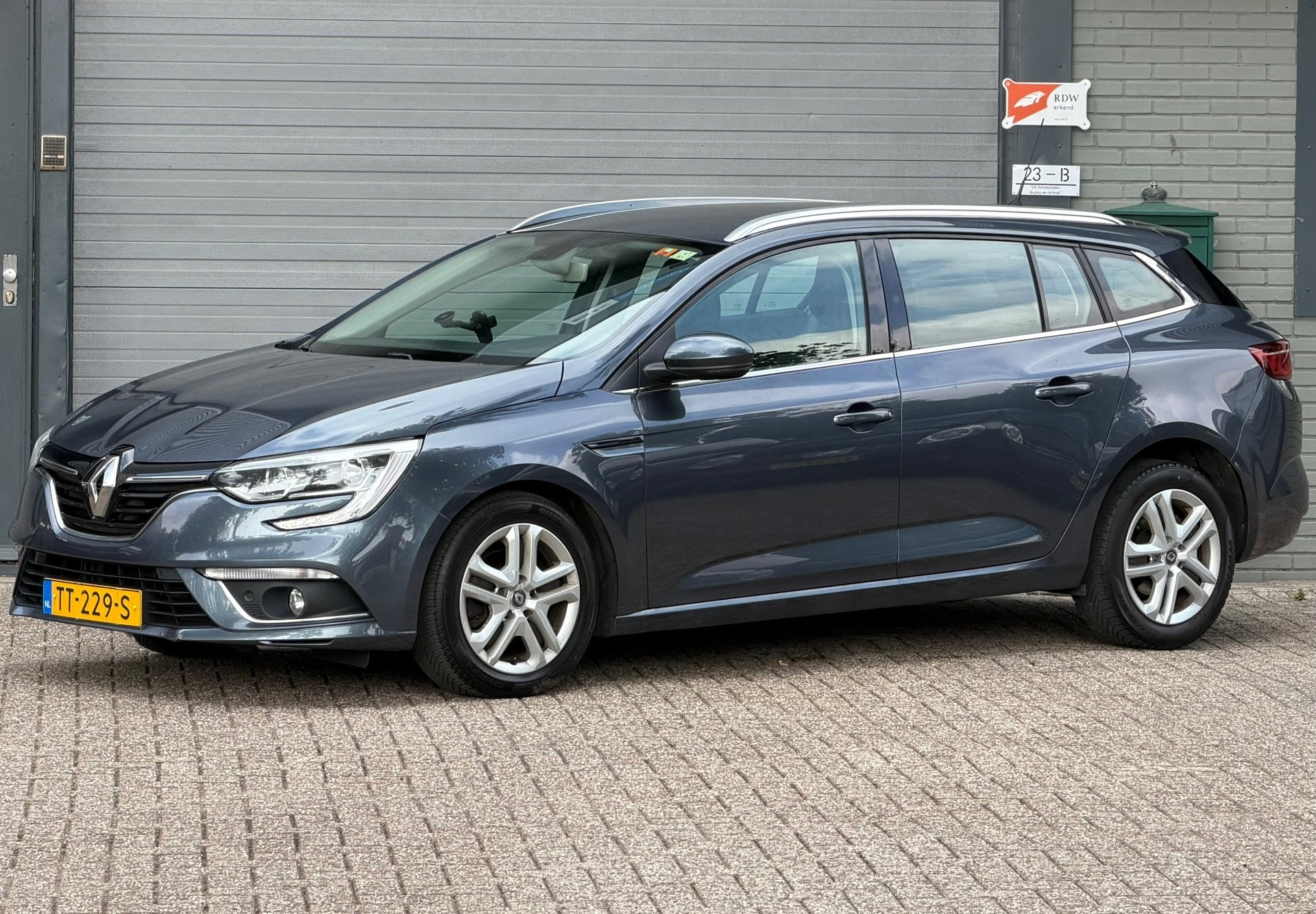 Renault Mégane Estate 1.5 dCi Limited, Gebruikt, 4 cilinders, Diesel, Parkeersensor