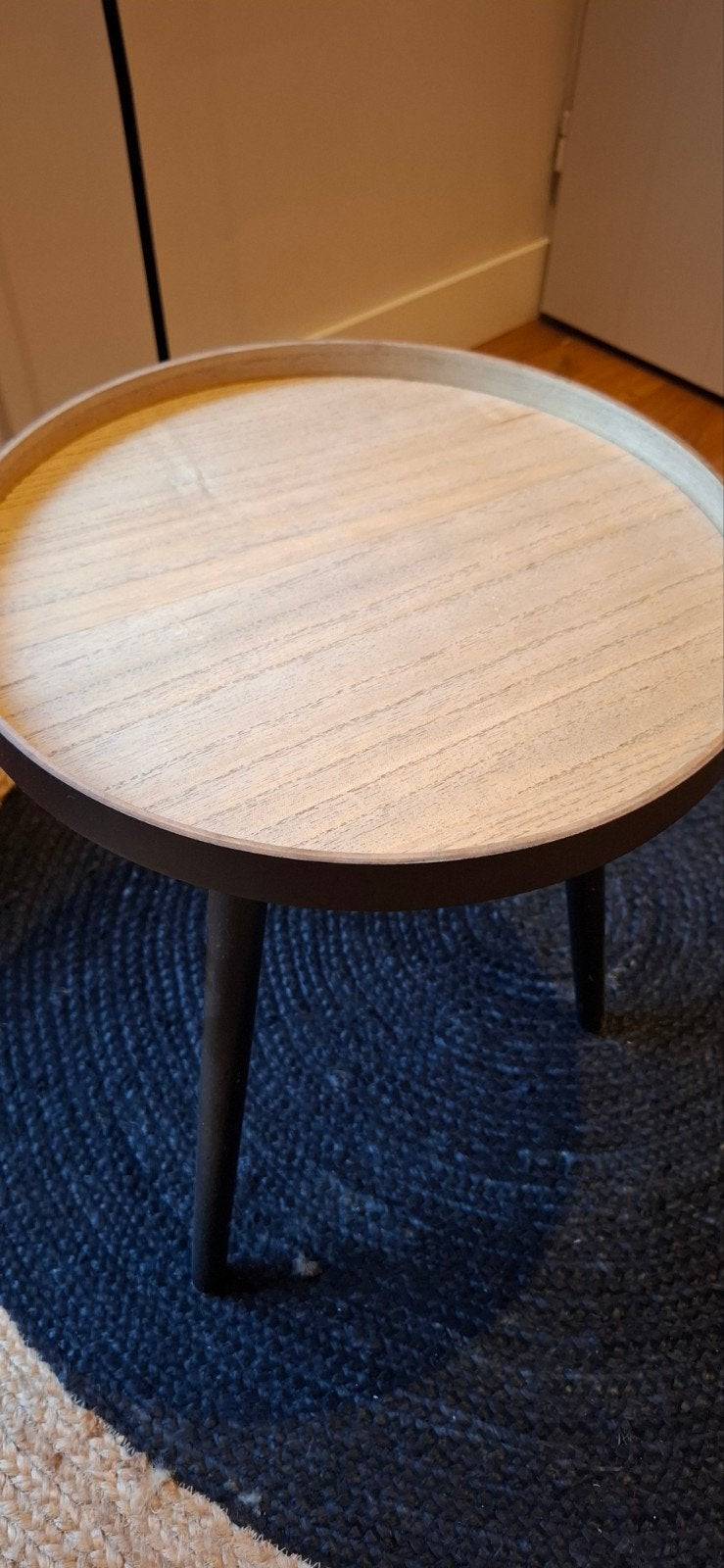 Stijlvolle ronde bijzettafel kwantum, Huis en Inrichting, Ophalen, Minder dan 45 cm, Minder dan 55 cm, Rond