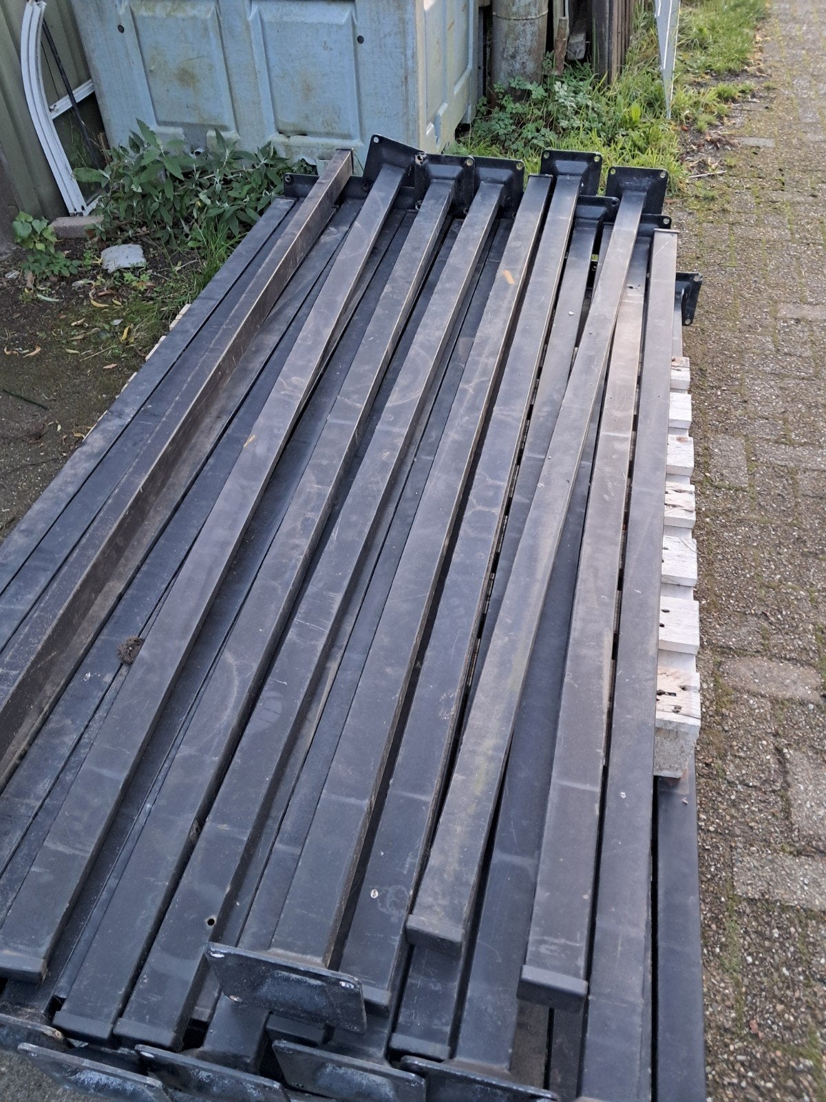 dubbel staafmat  palen  met voetplaat, Ophalen, IJzer, Dubbelstaafmat hekwerk