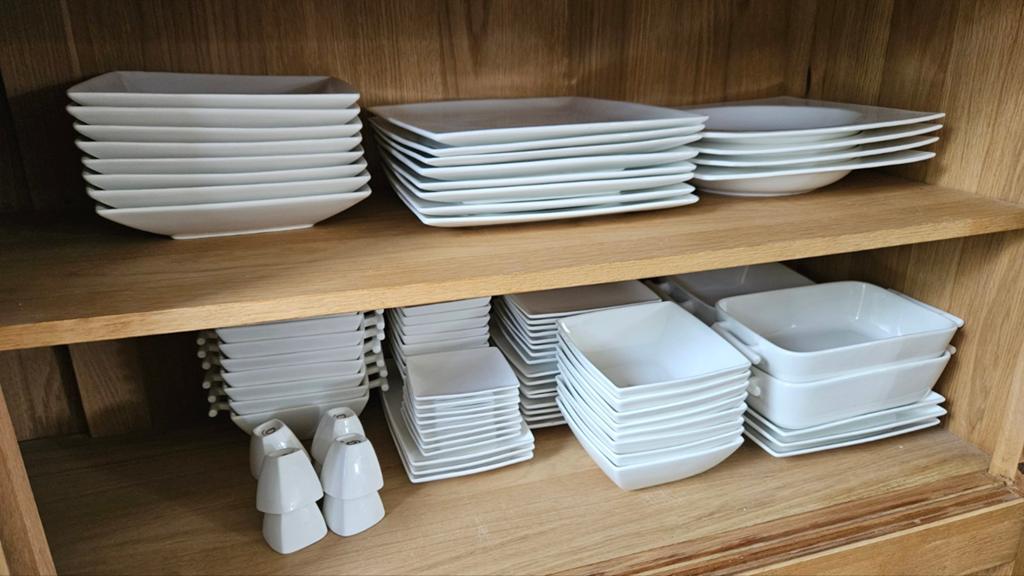 Compleet servies, Huis en Inrichting, Keuken | Servies, Gebruikt, Compleet servies, Overige stijlen, Porselein, Ophalen