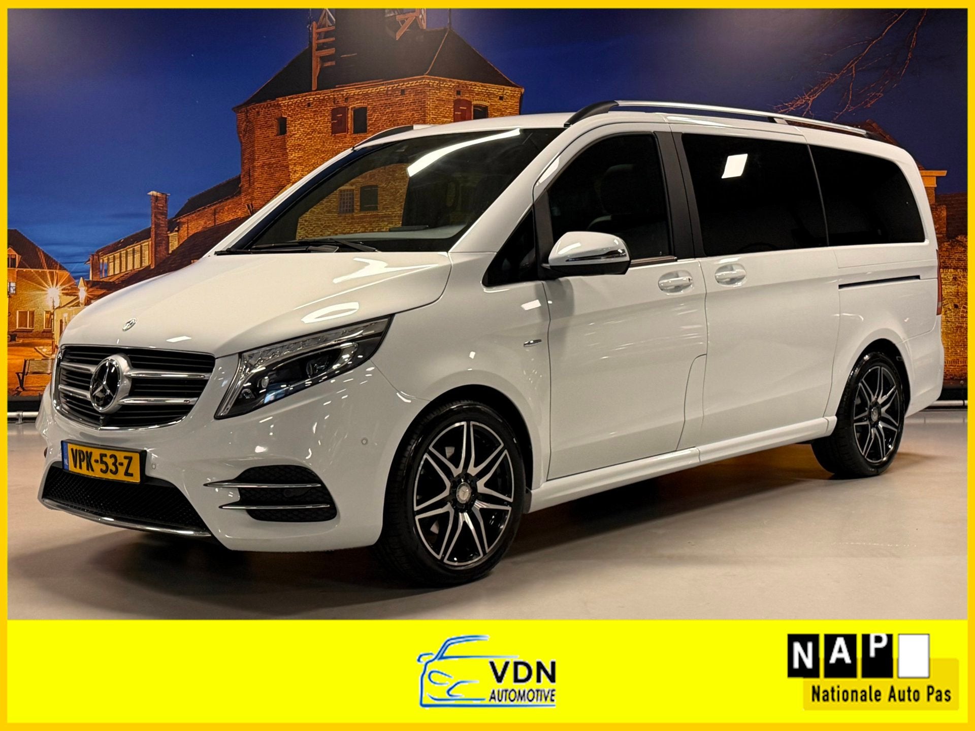 Mercedes-Benz V-klasse 250d Lang AMG DC Aut Leer Panodak Bur, Automaat, Achterwielaandrijving, Gebruikt, Wit