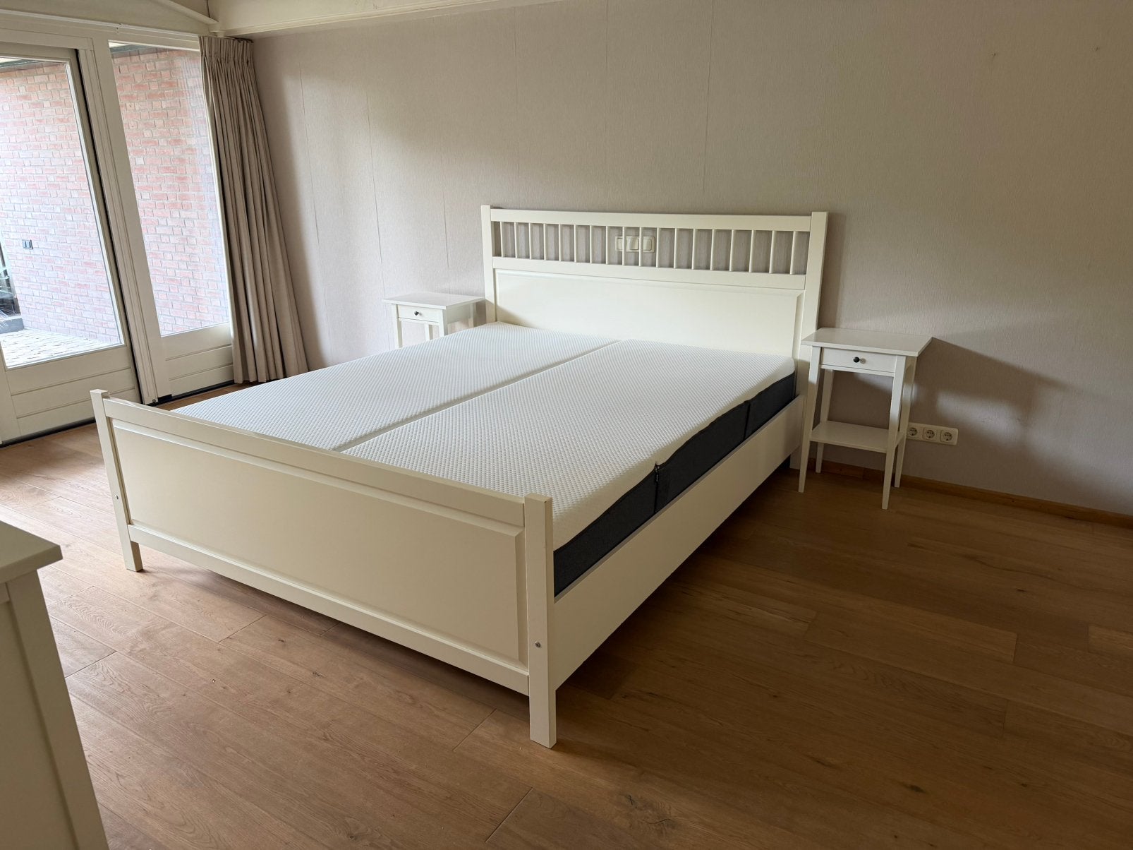 Tweepersoons bed 2x 90x220 incl. nachtkastjes en kast GRATIS, Huis en Inrichting, Slaapkamer | Complete slaapkamers, Ophalen, Gebruikt