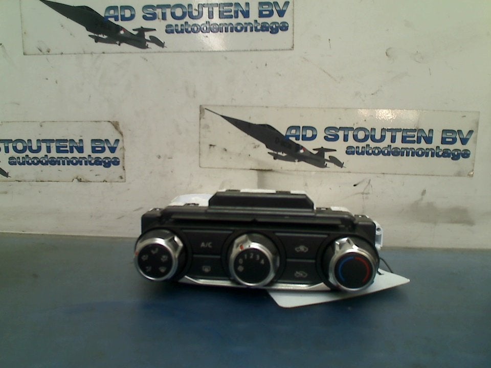 Bedieningspaneel Climate Control Micra (K14) 2022, Gebruikt, Germany@nissan-services.eu, Kronenweg 38, Wesseling 50389, , Duitsland