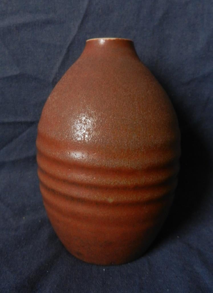 Mooie ellips vaas bruin glazuur Mobach Utrecht h. 12,6 cm, Ophalen of Verzenden