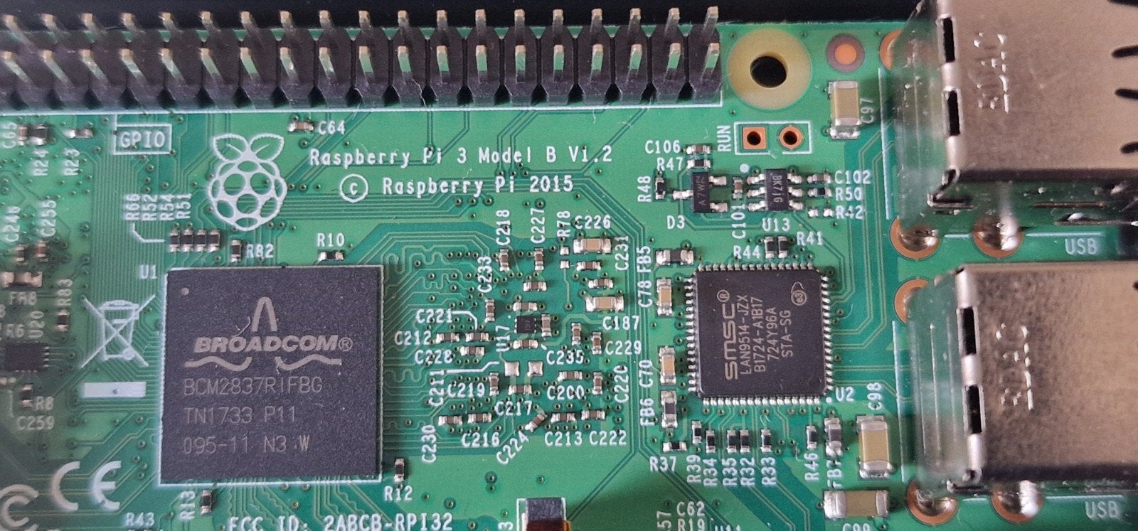 Raspberry Pi 3B met originele adapter en behuizing, Computers en Software, Overige Computers en Software, Ophalen of Verzenden