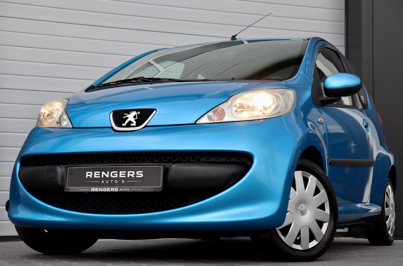 Peugeot 107 1.0 12V | Airco | Zuinig | Betrouwbaar| Nw APK, Voorwielaandrijving, Metallic lak, Stof, Zwart