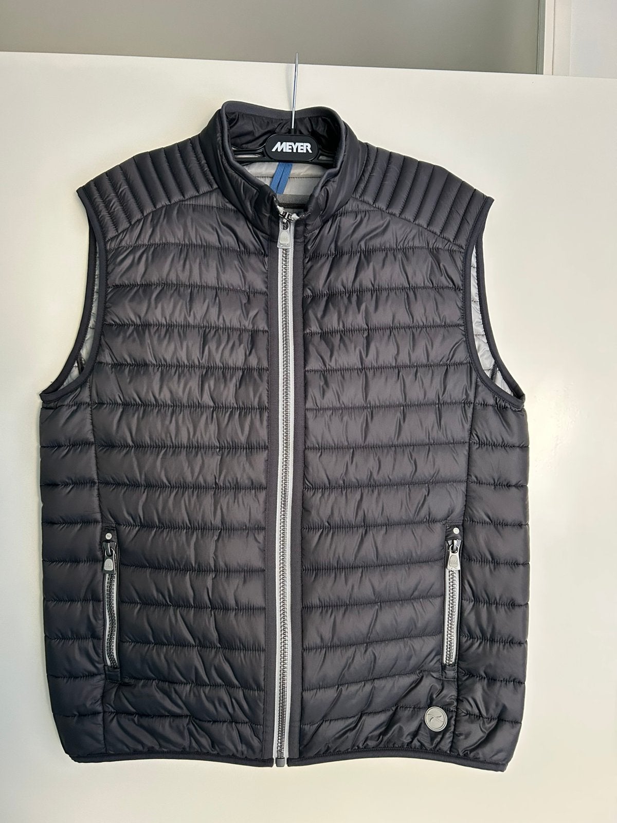 Grijze bodywarmer van Brax, Verzenden, Zo goed als nieuw, Grijs