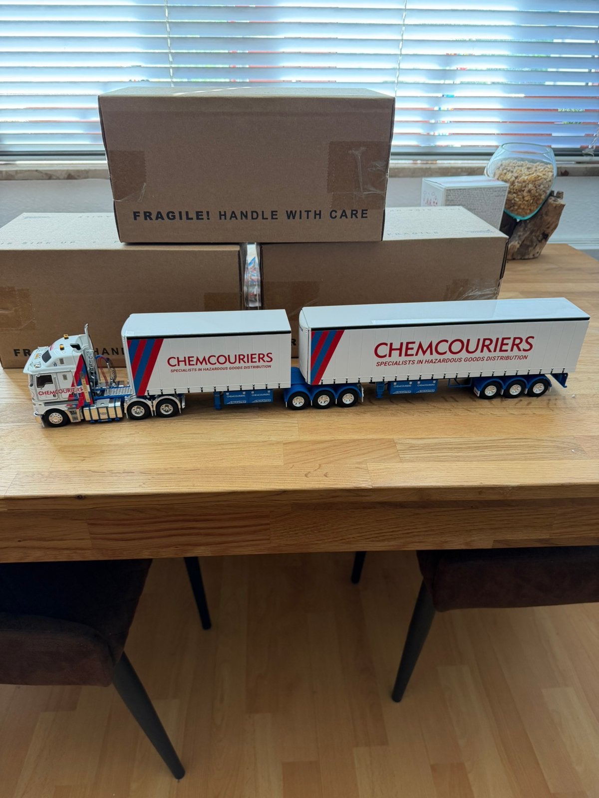 Zeldsaam wsi drake Kenworth chemcouriers nieuw 1:50, Ophalen of Verzenden, Nieuw, Wsi