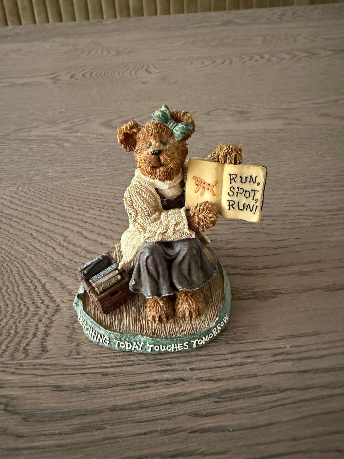 Boyds Bears & Friends The Bearstone Collection Miss Appleton, Ophalen of Verzenden, Zo goed als nieuw